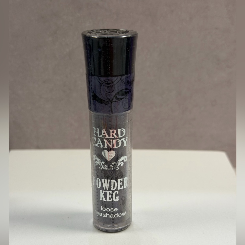 🩷5/$10 Hard Candy Eyeshadow in Silver Revenge